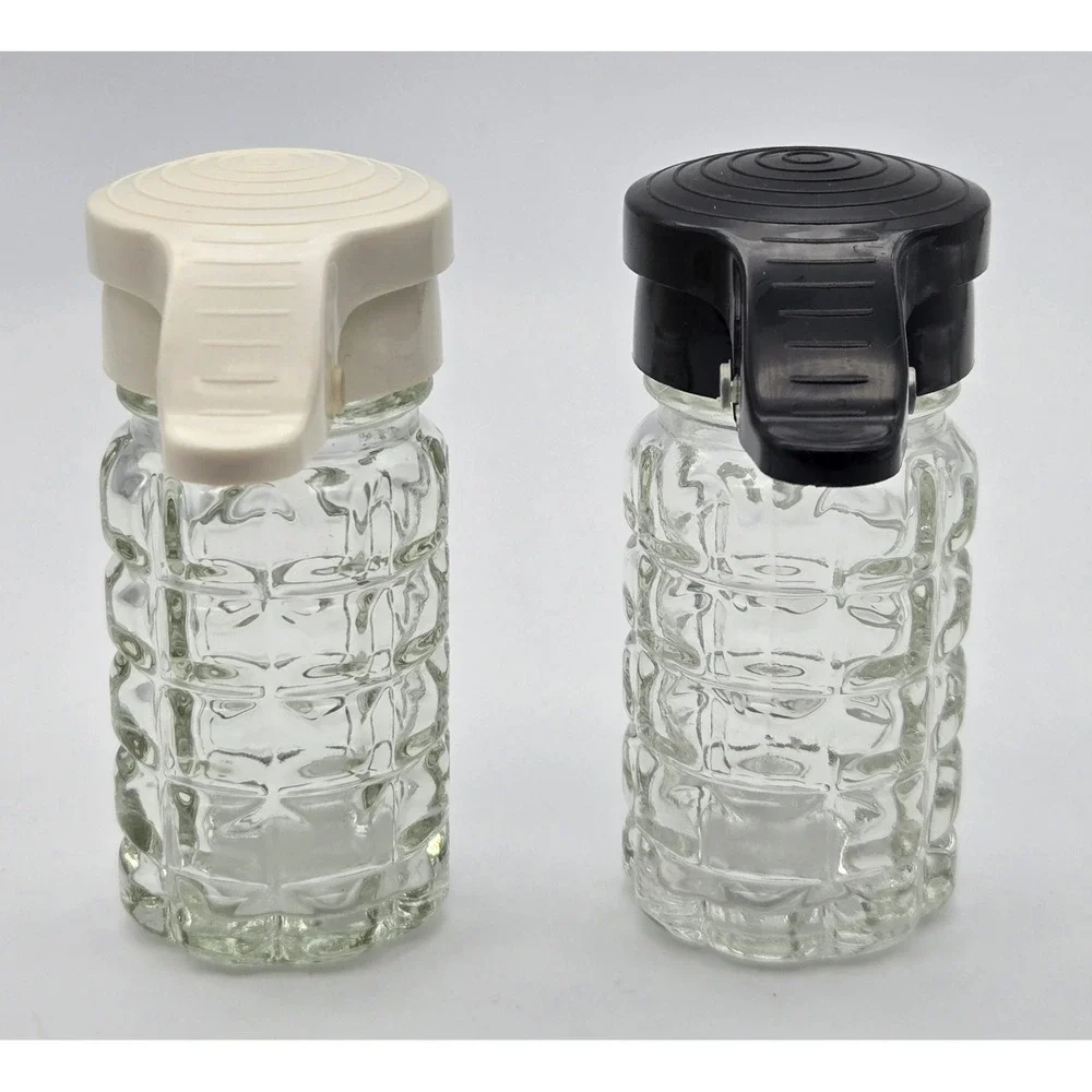 TableCraft Salt Pepper Shakers‎ Glass 1.5 oz Moisture Proof Waffle Hinged Lids